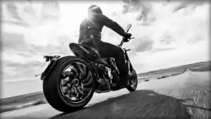 XDiavel s 2016 Amb 04 1920x1080.mediagallery output image 1920x1080