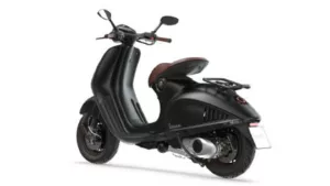 Vespa 946 Rear Left ThreeQuarter 85016